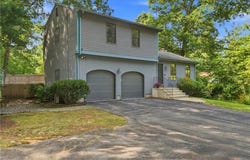 8 Sky View Road, North Smithfield, RI 02896