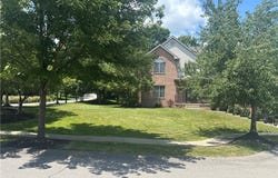 91 Celtic Ash Ct, Cranberry Twp, PA 16066