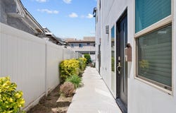 1013 E La Palma, Inglewood, CA 90301