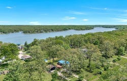 1164 Pawnee Drive, Cuba, MO 65453