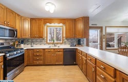 35 Vermillion Dr, Virginia, MN 55792