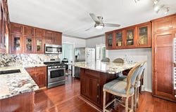 35 Mountain Street, Eureka Springs, AR 72632