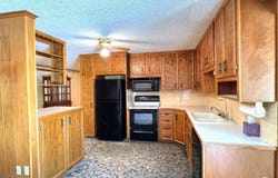 1721 Carolyn Avenue, Clay Center, KS 67432