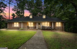 1290 Shadowlawn, Conyers, GA 30012