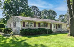 W212n4912 Weyer Rd, Menomonee Falls, WI 53051