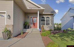 1904 Rock Ridge Lane, St. Peter, MN 56082
