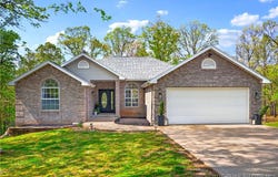 11 Madison Lane, Kaiser, MO 65047