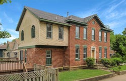 1501 Johnson St, La Crosse, WI 54601