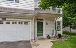 1924 Shamrock Place, Chaska, MN 55318