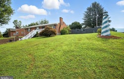 635 RIDGECREST DRIVE, HOLLINS, VA 24019