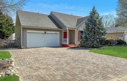 369 Deer Lake Court, Manahawkin, NJ 08050