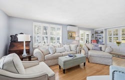11 Drury Ln, Worcester, MA 01609