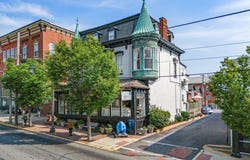 11 E PHILADELPHIA AVENUE, BOYERTOWN, PA 19512