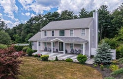489 Main St, Acushnet, MA 02743