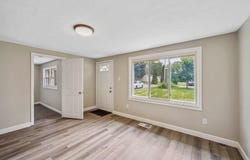 31 Smith Street, Delaware, OH 43015