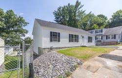 18 Hazel Street, Auburn, ME 04210