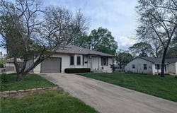 701 S Oakland Street, Harrisonville, MO 64701