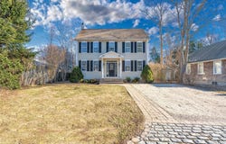 1175 9th Street, Greenport, NY 11944