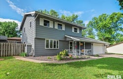 22 Bonniebrook Road, Chatham, IL 62629