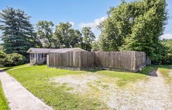 102 W Ewing Street, New Straitsville, OH 43766