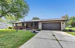 1145 MEADOW VIEW Lane, DE PERE, WI 54115