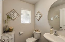 402 HIMALAYA ST, Salem, OR 97301