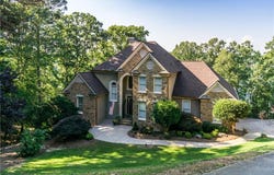 2819 Point Overlook, Gainesville, GA 30501