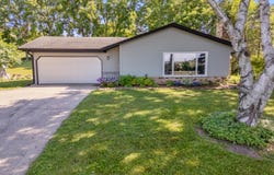 861 Bridge Rd, Cedarburg, WI 53012
