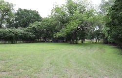 1006 Johnson St, Lockhart, TX 78644