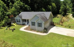 425 Little Cove Creek Drive, Saluda, NC 28773