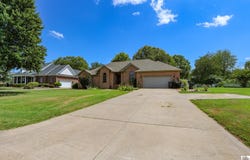 225 Willow Lake, Paducah, KY 42003