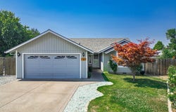 167 Keystone Court, Central Point, OR 97502