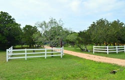 218 Texas Oak Dr, Cedar Creek, TX 78612