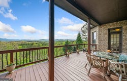 100 Fox Paw Leaf, Ellijay, GA 30536