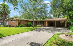 1139 W Lee Avenue, Kingsville, TX 78363