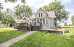 320 Elm St., Maurice, IA 51036