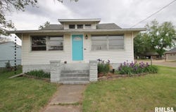 102 ESSEX Street, Glasford, IL 61533