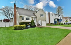 342 Park Lane, Massapequa Park, NY 11762