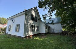12 School Street, Sangerville, ME 04479