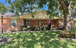604 Caduceus Lane, Hurst, TX 76053
