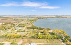 Cottonwood CV, Madison, SD 57042
