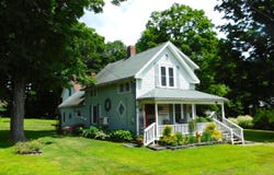 10 Liberty Street, Dexter, ME 04930