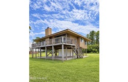 1737 Snake Island Road, Belhaven, NC 27810