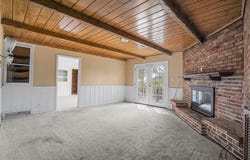 108 Hilltop Drive, Grandview, TX 76050