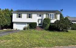 82 Susan St, New Bedford, MA 02745