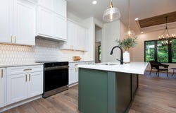145 Nathan Drive, Hollister, MO 65672