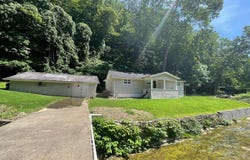397 PETERS RUN RD, Wheeling, WV 26003