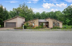 6001 Felstead Road, Evansville, IN 47712