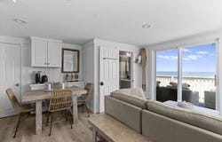 14 Atlantic Avenue, Hampton, NH 03842