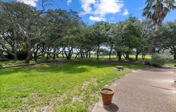 207 Highlands Dr, ROCKPORT, TX 78382